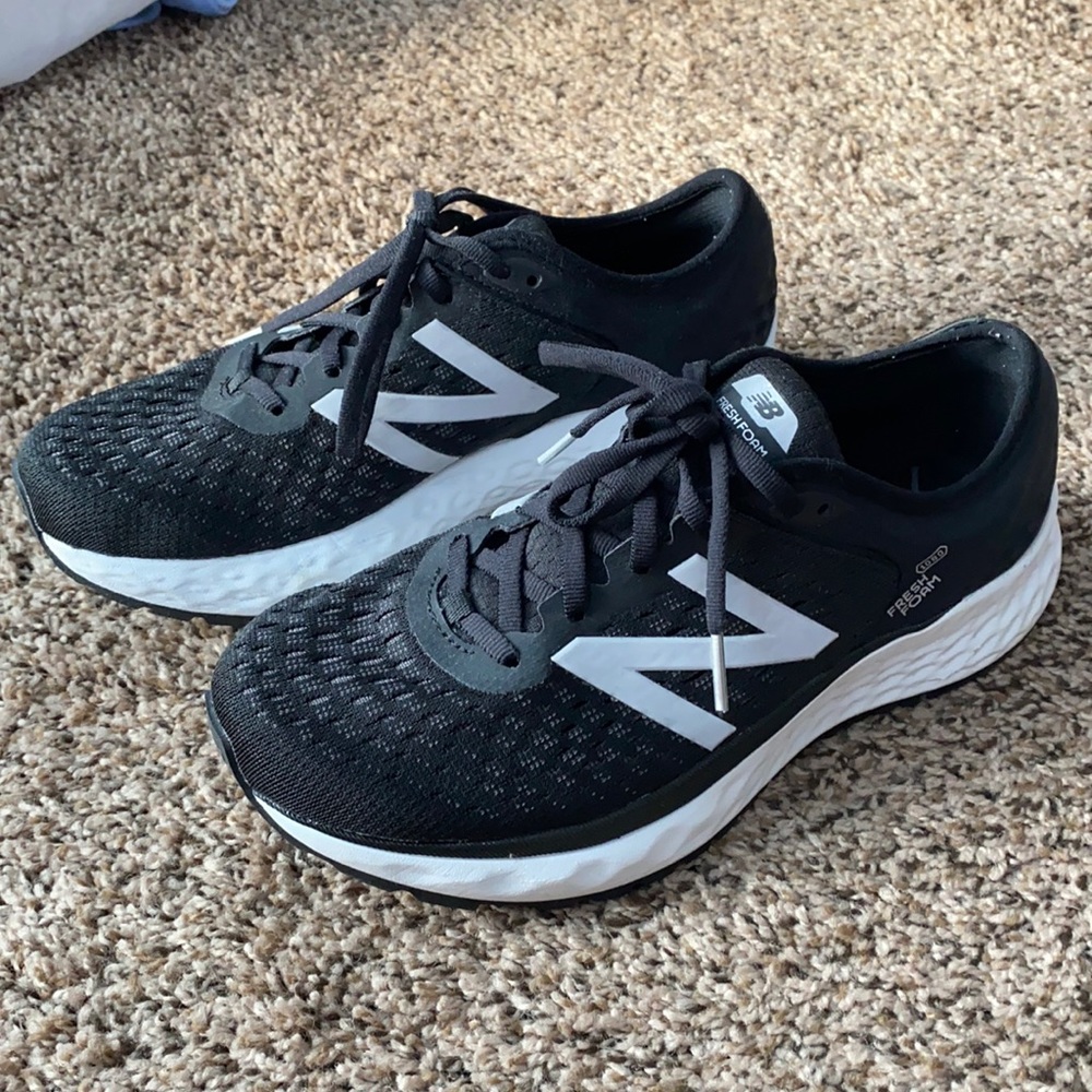 New Balance Fresh Foam 1080 size 7.5 black white